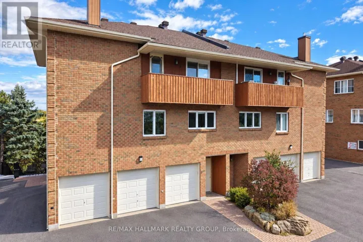 12 - 207 STRATAS COURT, Ottawa, Ontario K2L3K5