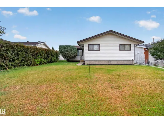 8628 135 AV NW, Edmonton, Alberta T5E1N2
