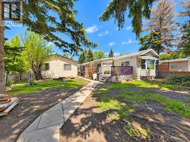 4724 45 Avenue, Alix, Alberta T0C0B0