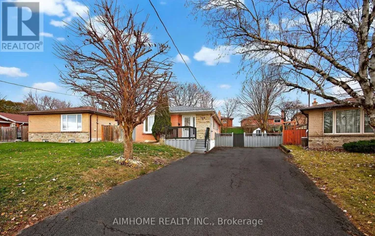 764 BOTANY HILL(LOWER UNIT) CRESCENT, Newmarket (Huron Heights-Leslie Valley), Ontario L3Y3A8