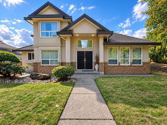 8055 144TH STREET, Surrey, British Columbia V3W5T3