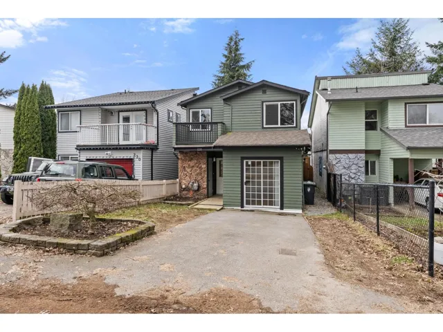 232 DAVIS CRESCENT, Langley, British Columbia V4W3K7