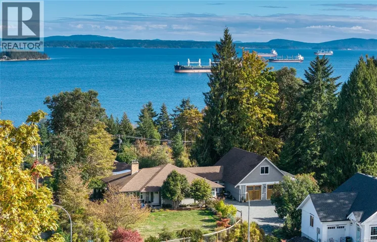 117 Clarke Rd, Ladysmith, British Columbia V9G1T6