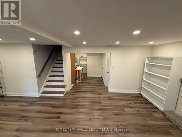 BSMT - 838 GRACE STREET, Newmarket (Gorham-College Manor), Ontario L3Y2L7