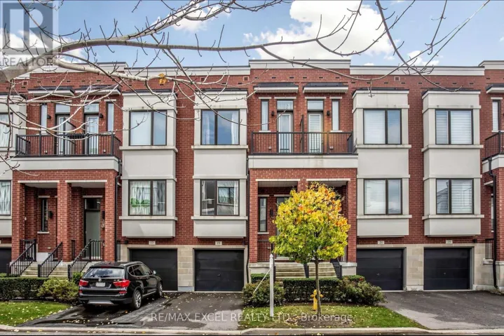 19 AMBLER LANE, Richmond Hill (Crosby), Ontario L4C0Z8