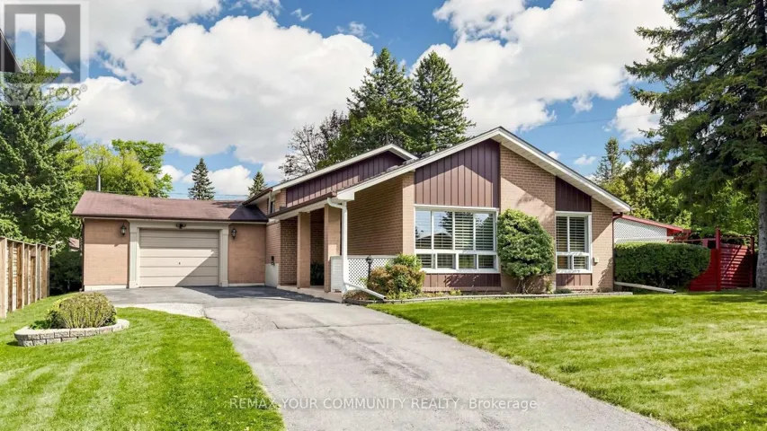 43 SEATON DRIVE, Aurora (Aurora Highlands), Ontario L4G2K2