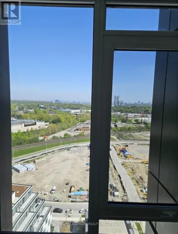 2004 - 5 QUARRINGTON LANE, Toronto (Banbury-Don Mills), Ontario M3C0S5