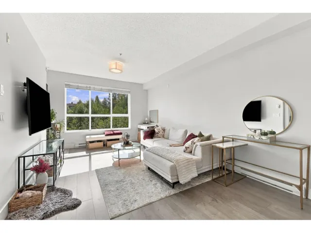 210 5485 BRYDON CRESCENT, Langley, British Columbia V3A0N5
