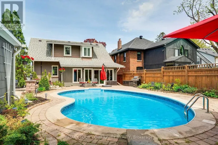 19 MARK STREET, Aurora (Aurora Village), Ontario L4G1W2