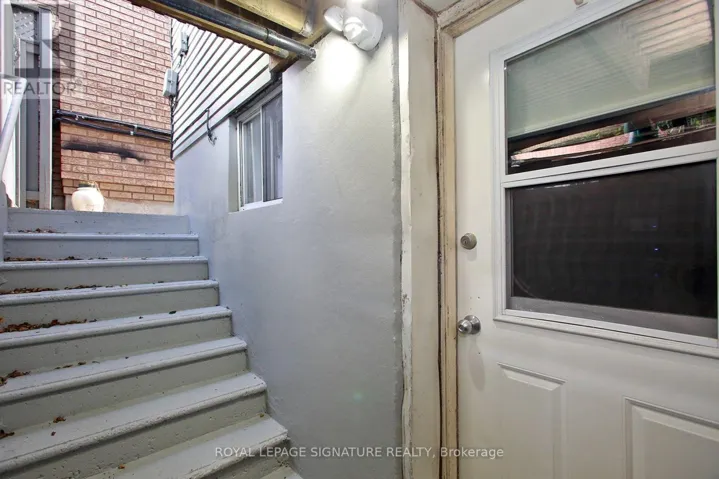 10 ARMSTRONG STREET, Toronto (Dovercourt-Wallace Emerson-Junction), Ontario M6H1V8