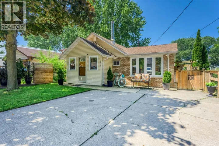 2019 BAY STREET, Sarnia, Ontario N0N1C0