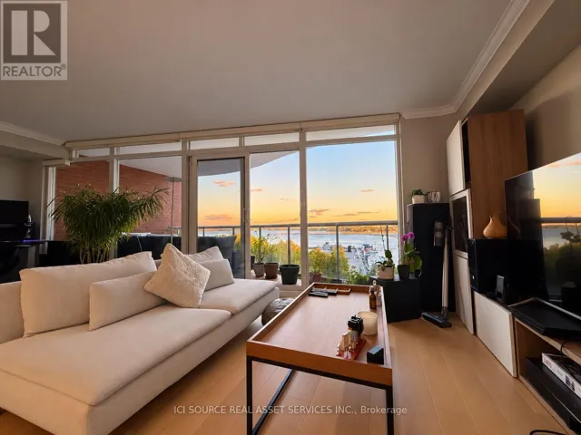 812 - 550 QUEENS QUAY W, Toronto (Waterfront Communities), Ontario M5V3M8