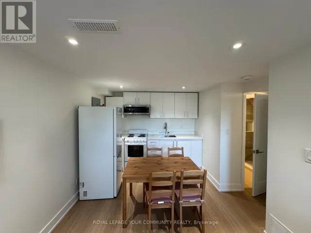 LOWER 1 - 145 HARRISON DRIVE, Newmarket (Bristol-London), Ontario L3Y4P5