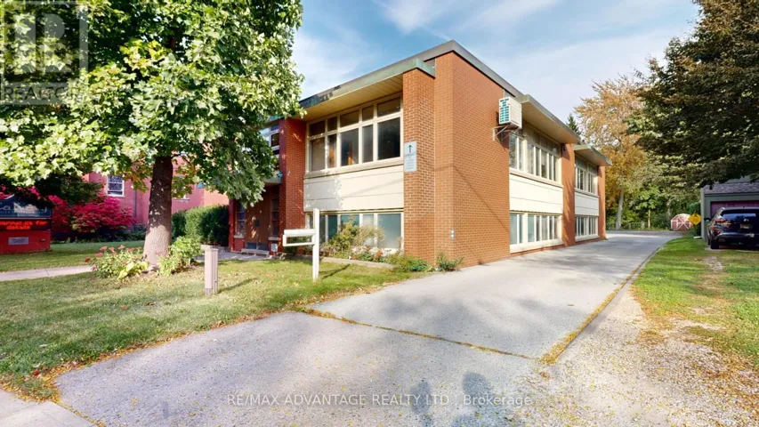 290 RIDOUT STREET S, London South (South F), Ontario N6C3Z1