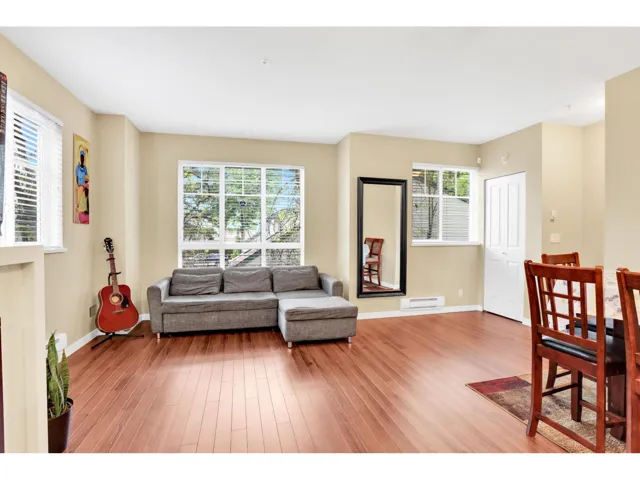 40 13239 OLD YALE ROAD, Surrey, British Columbia V3T3C5