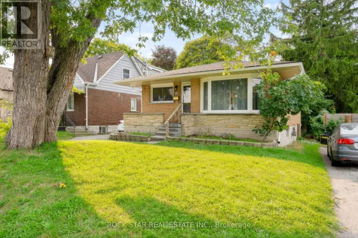 82 FRANKLIN STREET N, Kitchener, Ontario N2A1X9
