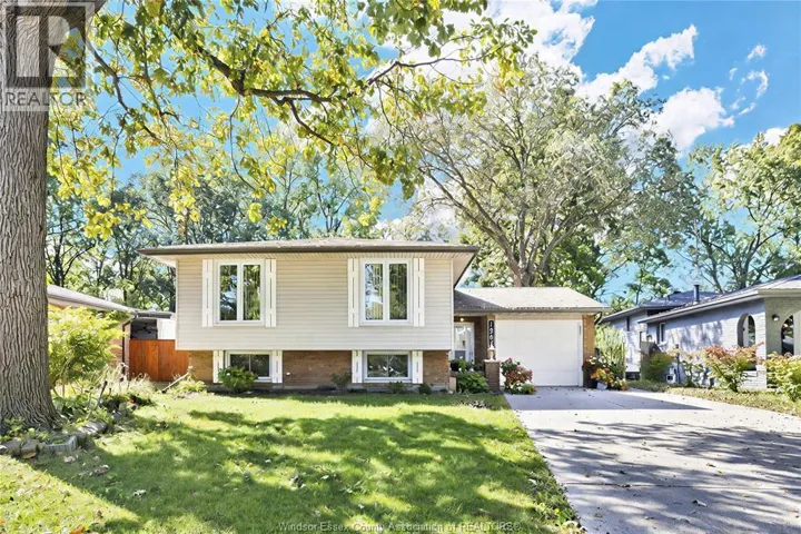 1367 ISABELLE PLACE, Windsor, Ontario N8S4J4