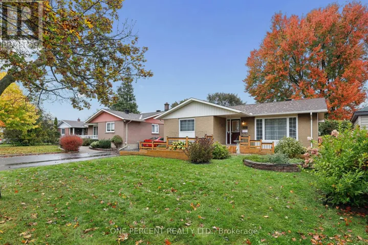 703 TROJAN AVENUE, Ottawa, Ontario K1K2P1