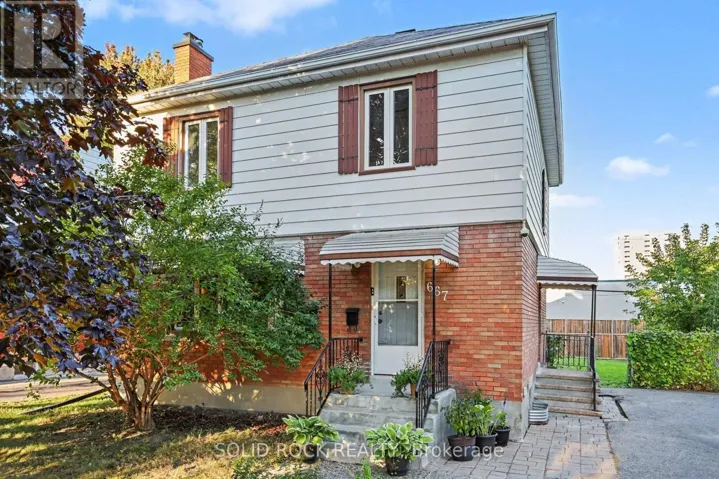 667 ALESTHER STREET, Ottawa, Ontario K1K1H8