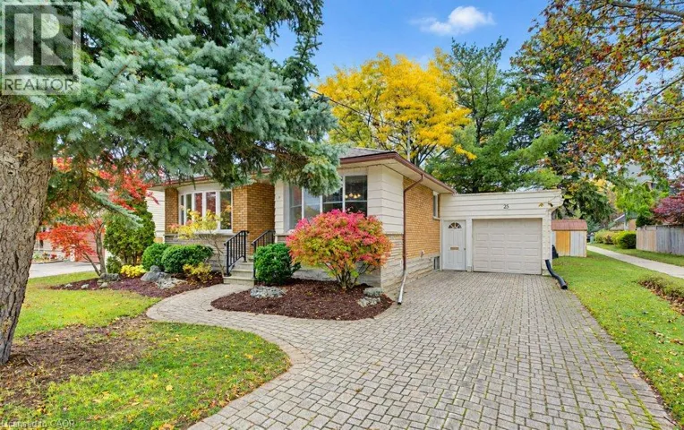 25 APPLEWOOD Avenue, Kitchener, Ontario N2B1V9