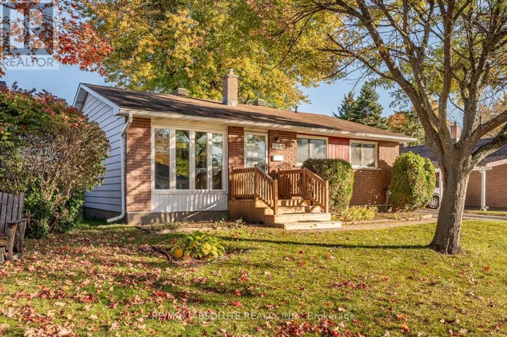 2166 MONSON CRESCENT, Ottawa, Ontario K1J6A8