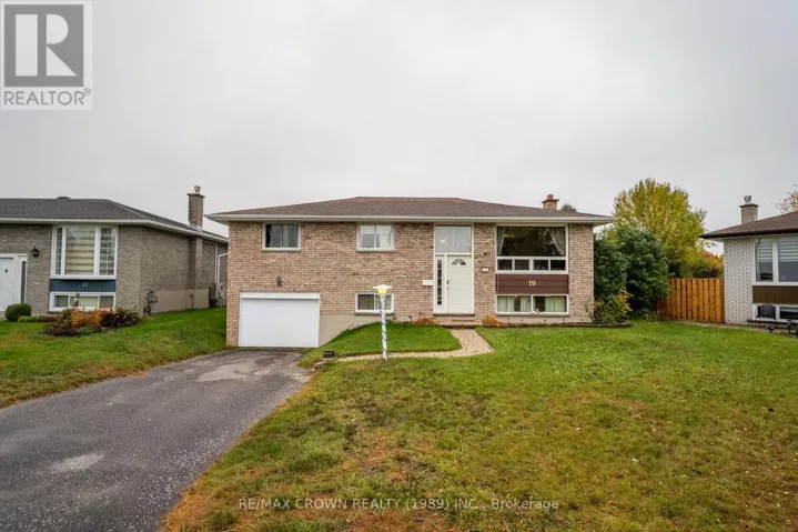 19 KNOX COURT, North Bay (Ferris), Ontario P1A2P6