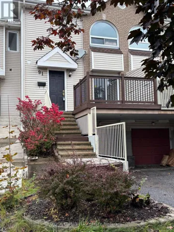 91 THORNBURY CRESCENT, Ottawa, Ontario K2G6C4