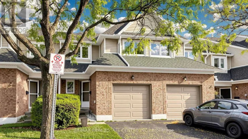 3 - 2215 CLEAVER AVENUE, Burlington (Headon), Ontario L7M4C5