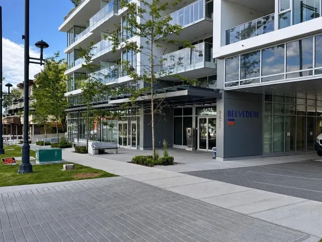 2506 9675 KING GEORGE BOULEVARD, Surrey, British Columbia V3T2V3
