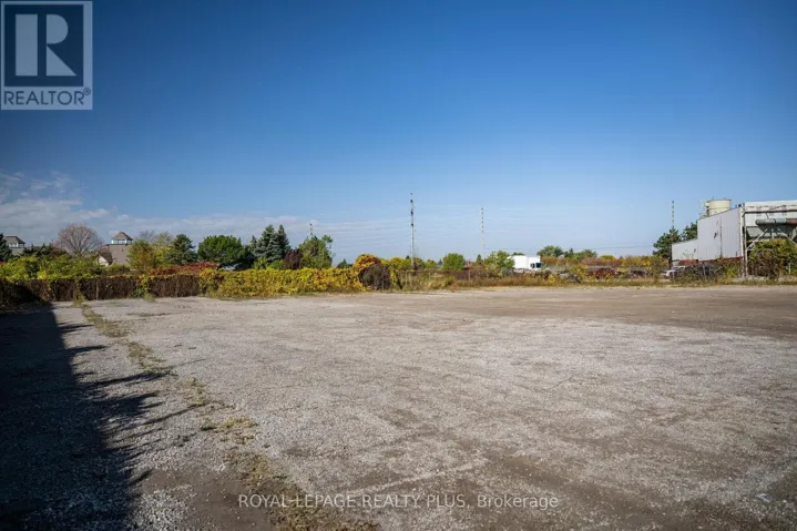 1810 IRONSTONE DRIVE, Burlington (Uptown), Ontario L7L5V3