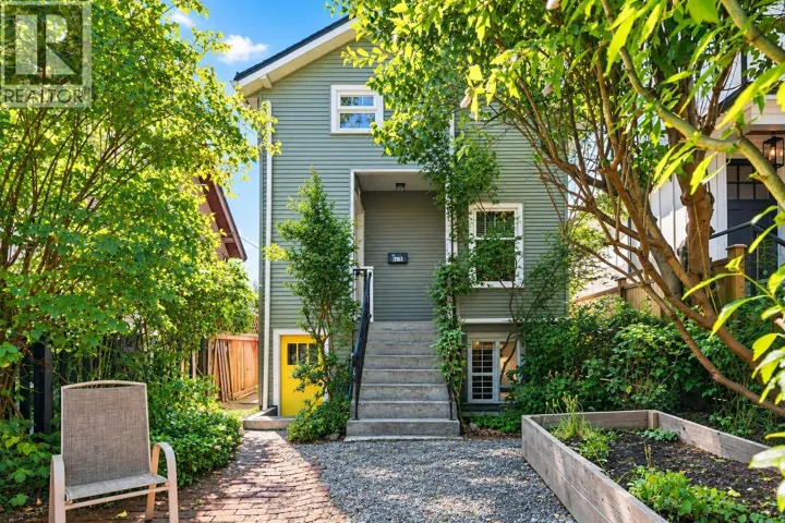 2764 DUNDAS STREET, Vancouver, British Columbia V5K1R2