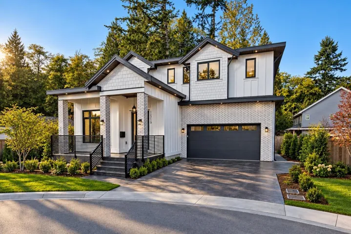 13919 64A AVENUE, Surrey, British Columbia V3W1Y7
