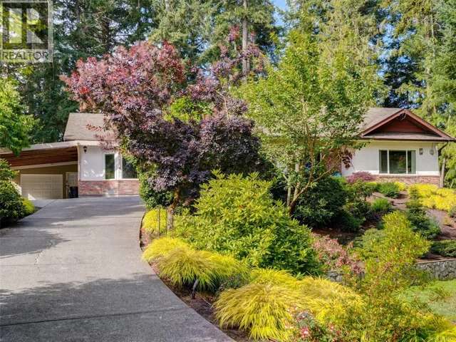 2030 Salem Terr, North Saanich, British Columbia V8L5J4