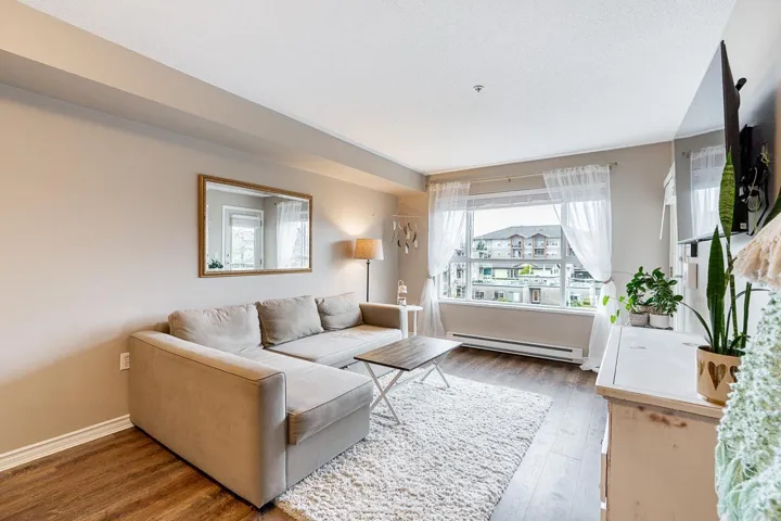 313 5465 203 STREET, Langley, British Columbia V3A9L8