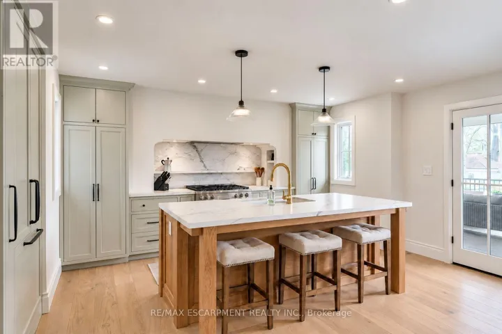 890 FOREST GLEN AVENUE, Burlington (LaSalle), Ontario L7T2L2
