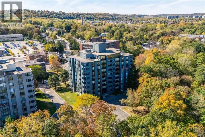 606 VILLAGE GREEN Boulevard Unit# 6, Stoney Creek, Ontario L8G5B7