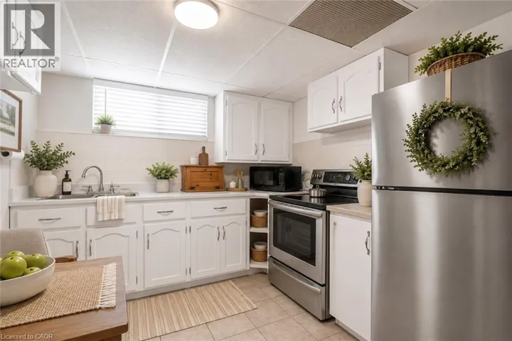 374 UPPER WENTWORTH Street, Hamilton, Ontario L9A4T5