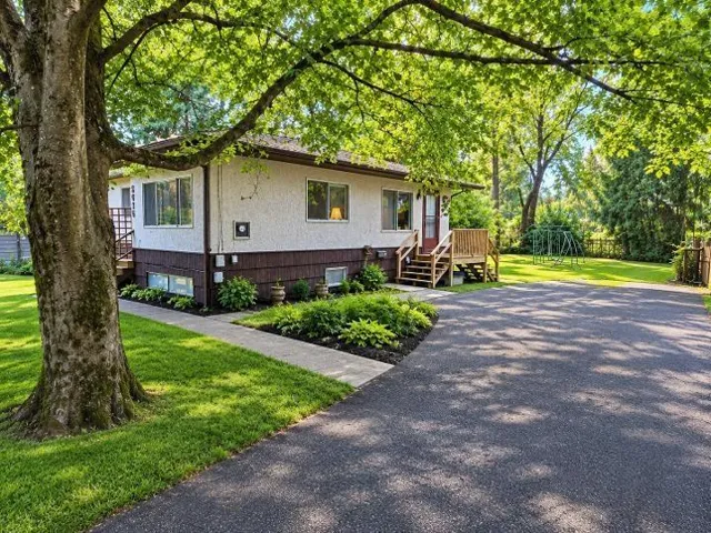 3675 208 STREET, Langley, British Columbia V3A4X6