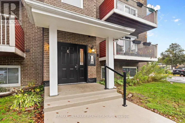 605 - 1589 ST BERNARD STREET, Ottawa, Ontario K1T3H9