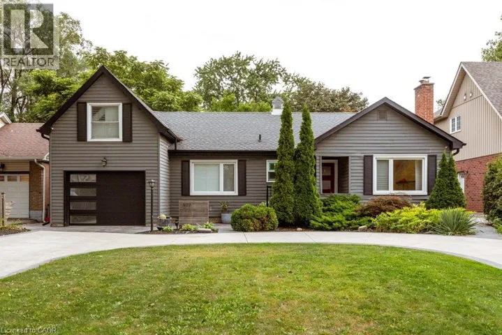 977 LONG Drive, Burlington, Ontario L7T3K2