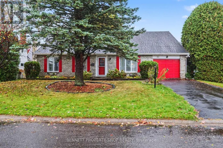 872 LAWNSBERRY DRIVE, Ottawa, Ontario K1E1X7