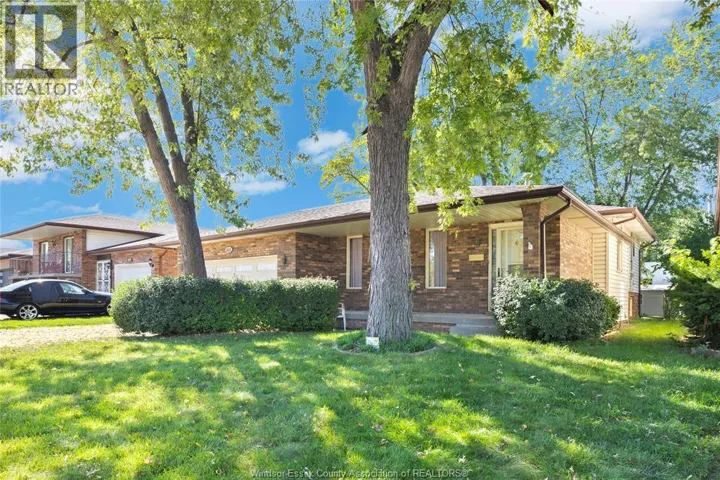 1613 EVERTS, Windsor, Ontario N9B3E4