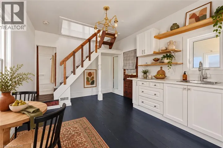 8 TASKER Street, St. Catharines, Ontario L2R3Z8