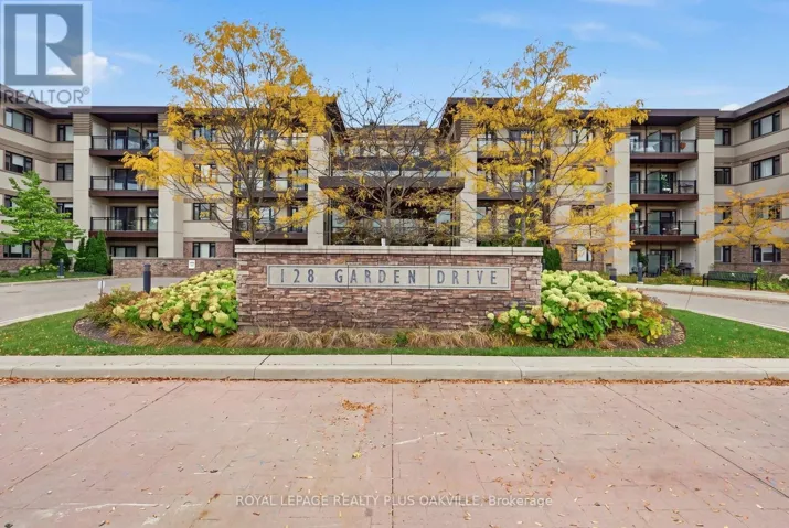 211 - 128 GARDEN DRIVE, Oakville (CO Central), Ontario L6K0H7