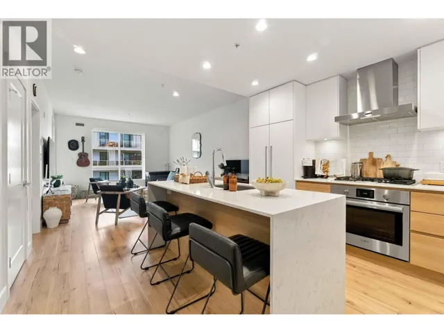 412 3131 MURRAY STREET, Port Moody, British Columbia V3H0L9