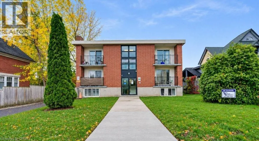 199 AHRENS Street W, Kitchener, Ontario N2H4E1