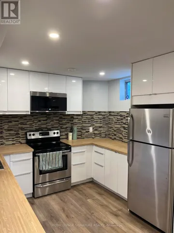 BSMT - 21 MELBERT ROAD, Toronto (Eringate-Centennial-West Deane), Ontario M9C3P5