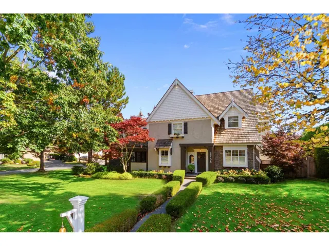 3758 DEVONSHIRE DRIVE, Surrey, British Columbia V3Z0H8