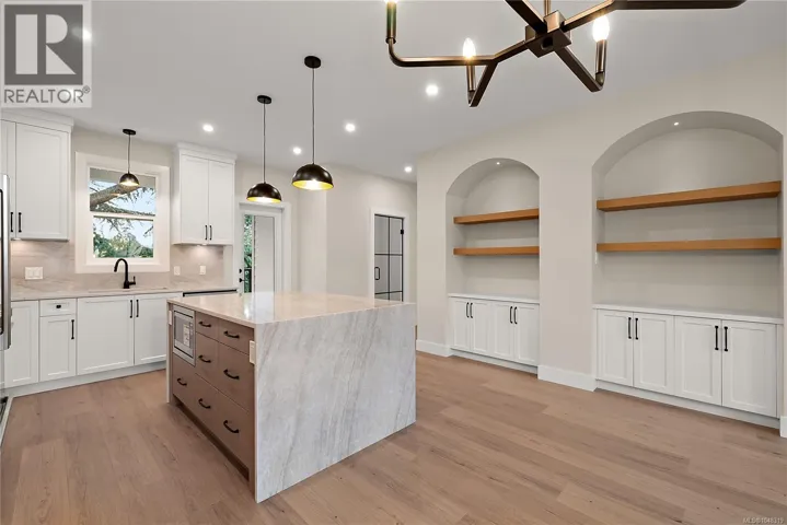 102 954 Preston Way, Langford, British Columbia V9B3B9