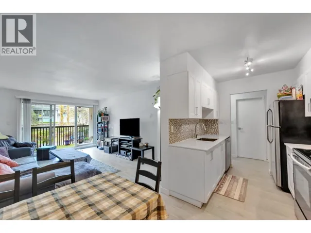 304 9847 MANCHESTER DRIVE, Burnaby, British Columbia V3N4P4